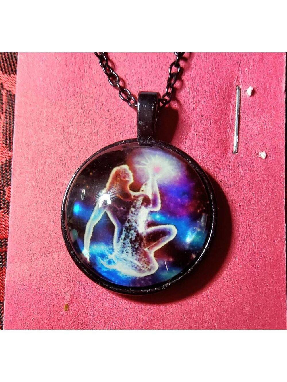 Liquid Fountain Necklace cab